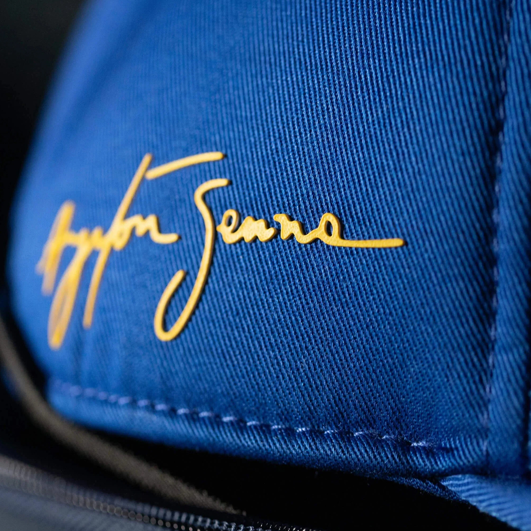 TIENDA-DE-FORMULA-1-MOTORSPORT-MOTO-GP-ASLE10903-BLUE-AYRTON-SENNA-ORIGINAL-NACIONAL-CAP-WITH-BAG