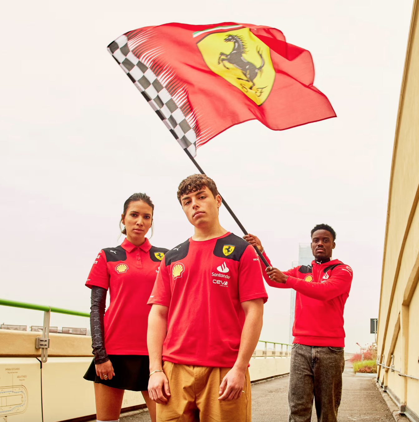 SCUDERIA FERRARI CARLOS SAINZ #55 TEE - Imagen 6