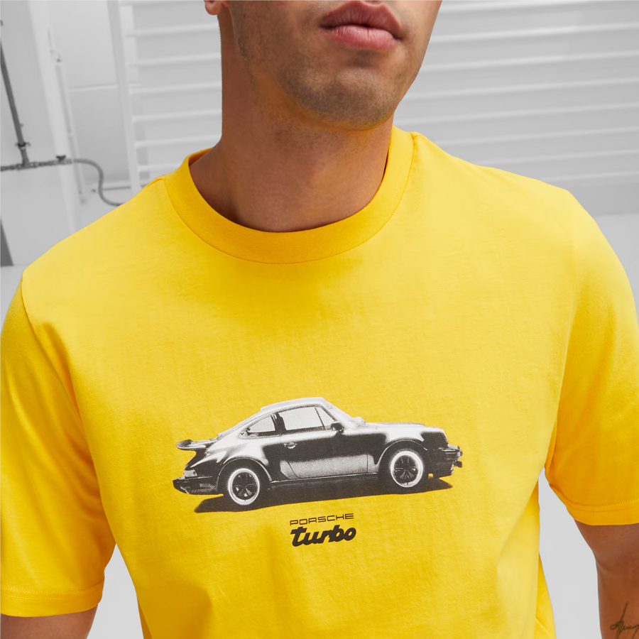TIENDA-DE-FORMULA-1-621026-06-PORSCHE-LEGACY-GRAPHIC-TEE-YELLOW