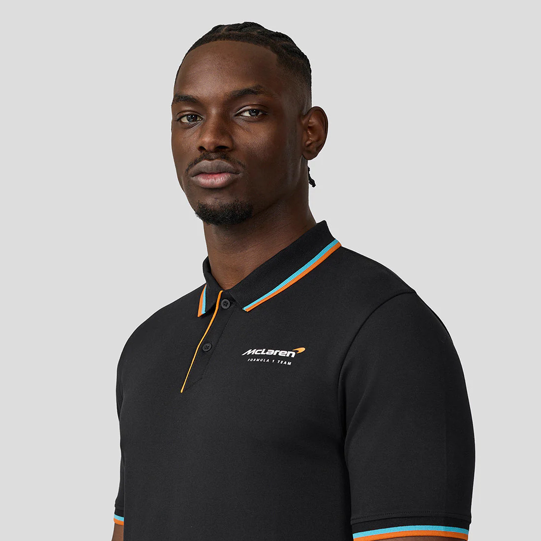 TIENDA-DE-FORMULA-1-MOTORSPORT-MOTO-GP-TM10943-010-McLAREN-F1-FW-CORE-ESSENTIALS-POLO-BLACK-2025