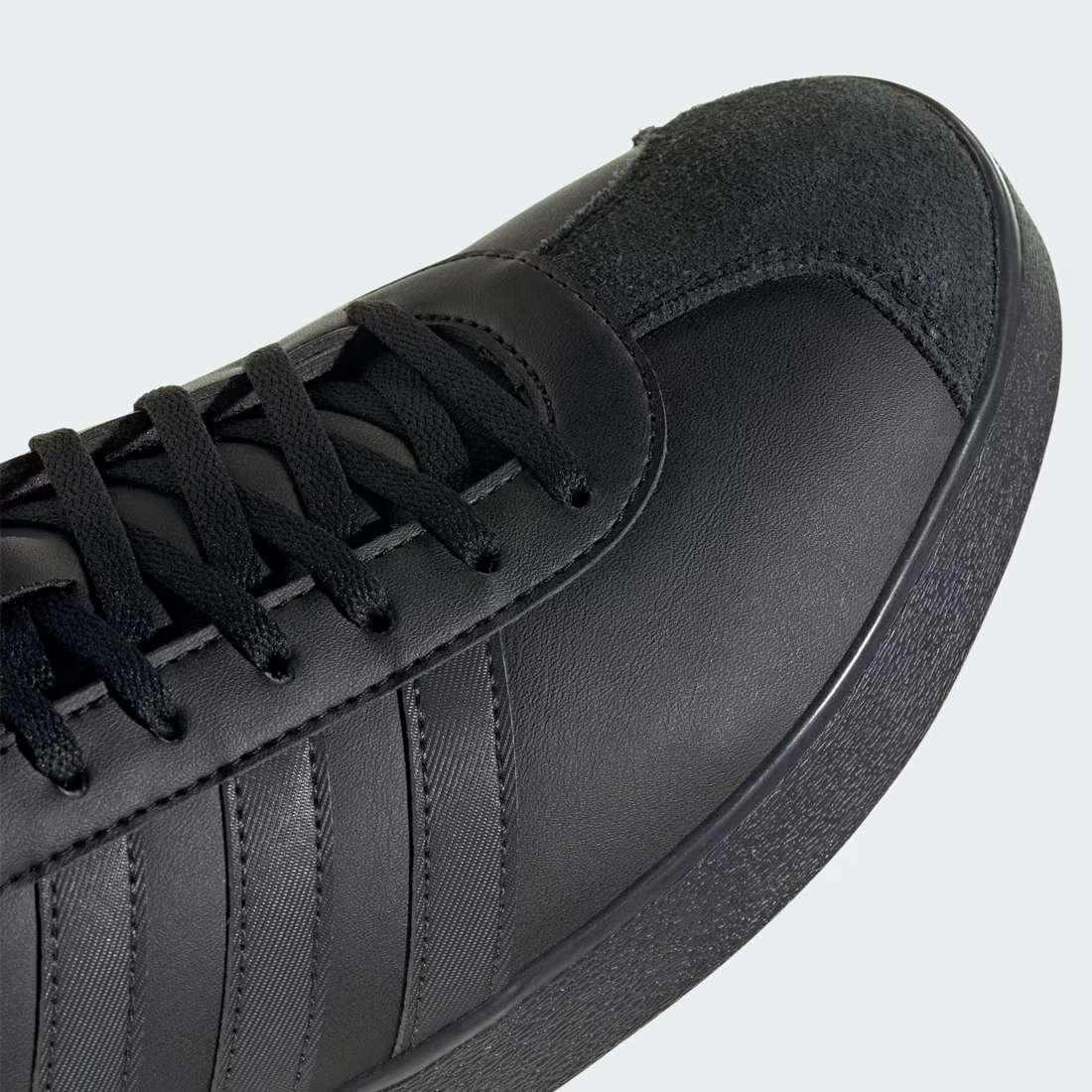 TIENDA-DE-FORMULA-1-MOTORSPORT-MOTO-GP-JR1067-MAPF1-ADIDAS-VL-COURT-BLACK-BLACK-2025