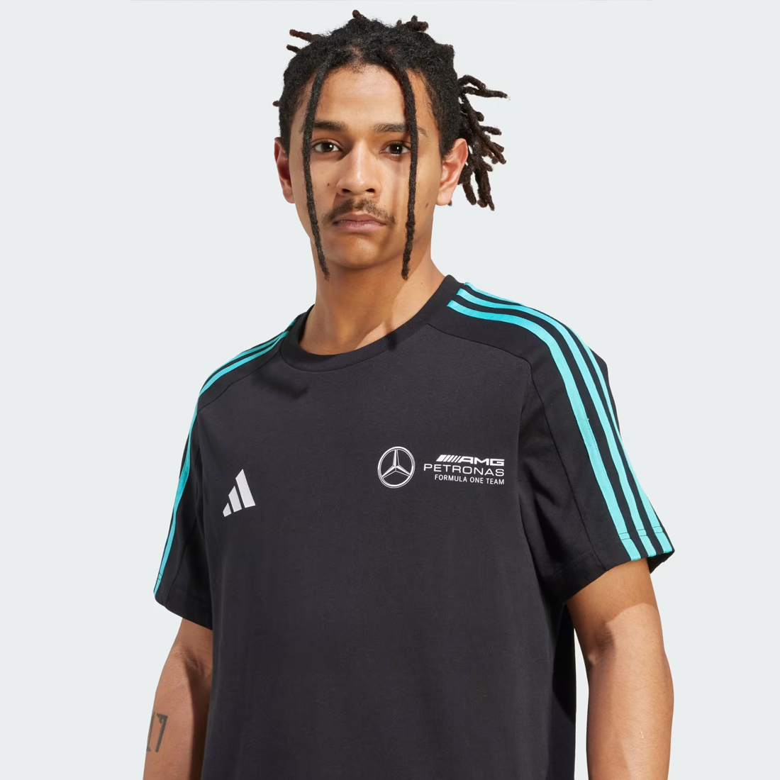 TIENDA-DE-FORMULA-1-MOTORSPORT-MOTO-GP-JV5425-MAPF1-ADIDAS-DNA-TEE-MENS-BLACK-2025