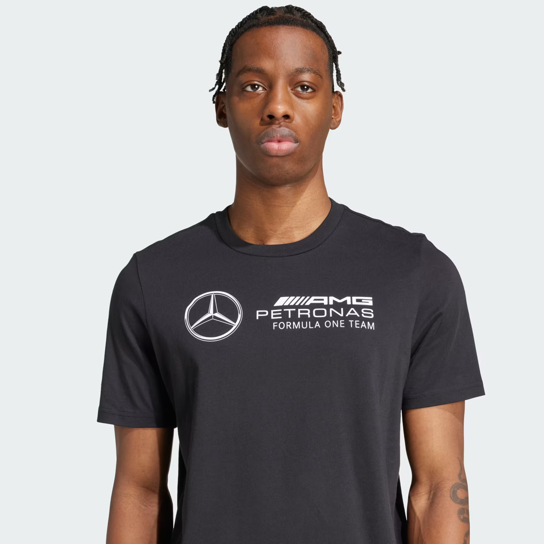 TIENDA-DE-FORMULA-1-MOTORSPORT-MOTO-GP-JV5434-MAPF1-ADIDAS-LOGO-TEE-MENS-BLACK-2025
