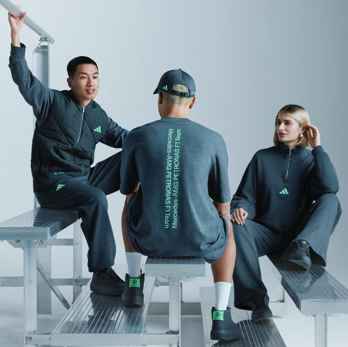Mercedes - AMG Petronas Formula One Team Premium Sweat Tee - Imagen 2
