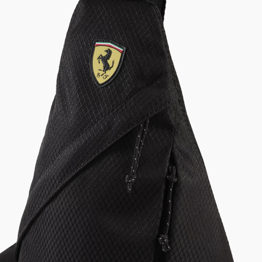 092246 02 FERRARI SLING BAG BLACK 2026 - Imagen 3