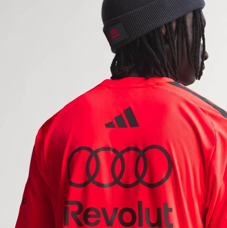 AUDI REVOLUT F1 TEAM SET-UP TEE MENS APP SOLAR RED 2026 - Imagen 5