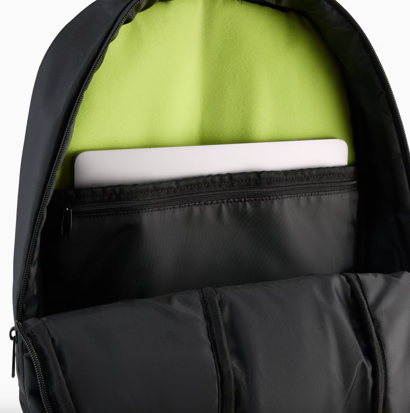 ASTON MARTIN BACKPACK BALCK - Imagen 4
