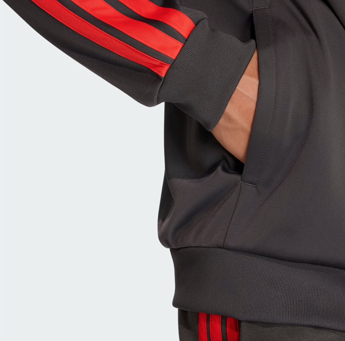 AUDI REVOLUT F1 ADIDAS DNA TRACK TOP FULL-ZIP JACKET UTILITY BLACK - Imagen 2